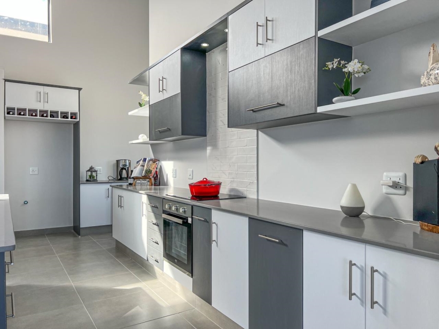 To Let 3 Bedroom Property for Rent in Dana Bay Western Cape
